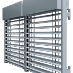 Freigestellte Produktansicht zweier gekoppelter Raffstoren beziehungsweise Außenjalousien aus Aluminium mit Abdeckblende und Schienenführung.